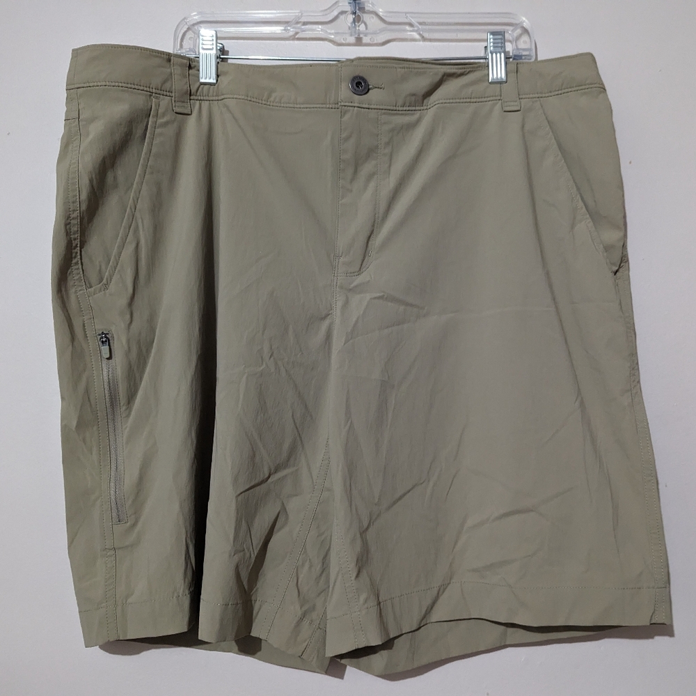 ExOfficio Nomad Shorts In Tawny 5 Pockets Size 40 with 10" inseam NWT!